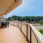 Modern With A Spacious Terrace Lägenhet Bibione