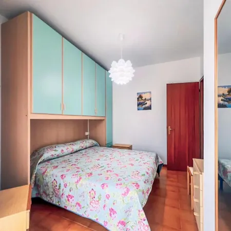 Beautifully Furnished Apartment *