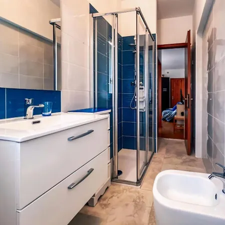 Beautifully Furnished Apartment *